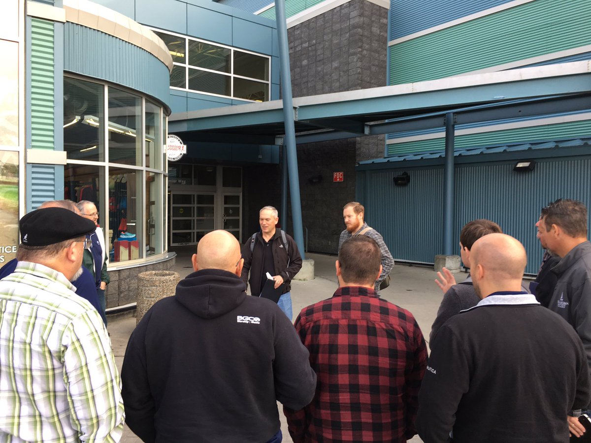 chadvandiver's tweet image. Great to hear about @aboutcommunity from @j_bennett525 &amp;amp; #DennisMills!