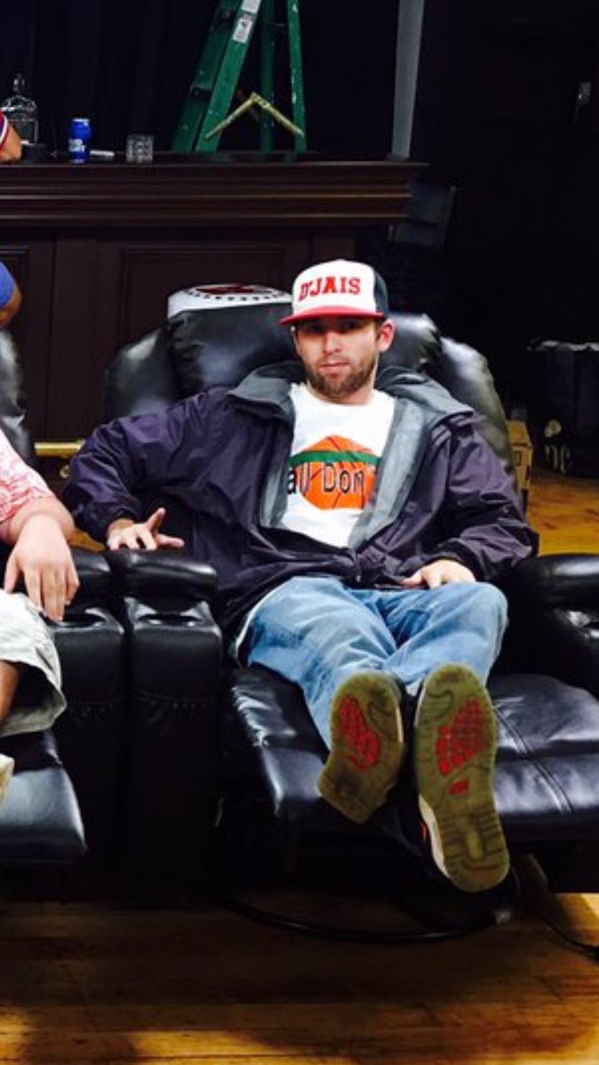 RJE2290's tweet photo. @hen_ease massive debate going on in a stoolie chat. Is this you, or @Rico_Bosco ? The people need to know. https://t.co/lBmmKIJiCR