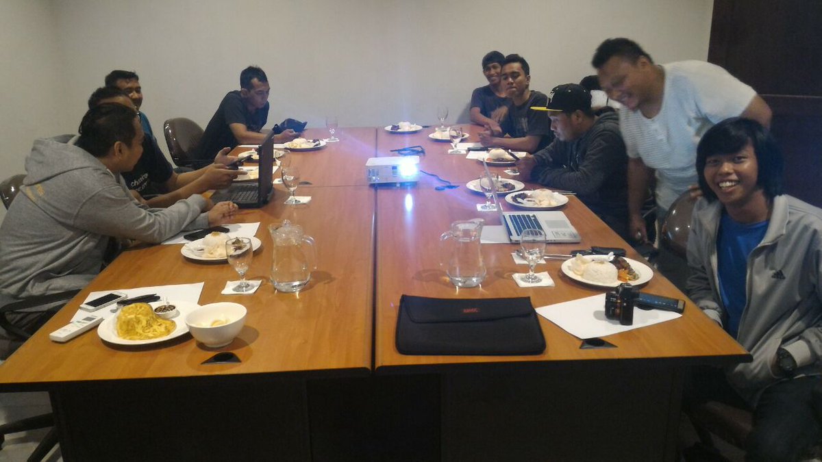 ILmu itu bs datng dr brbgai arah, keep growing, learning <a href="/DSLRCinemaID/">DSLR Cinema Indo</a>