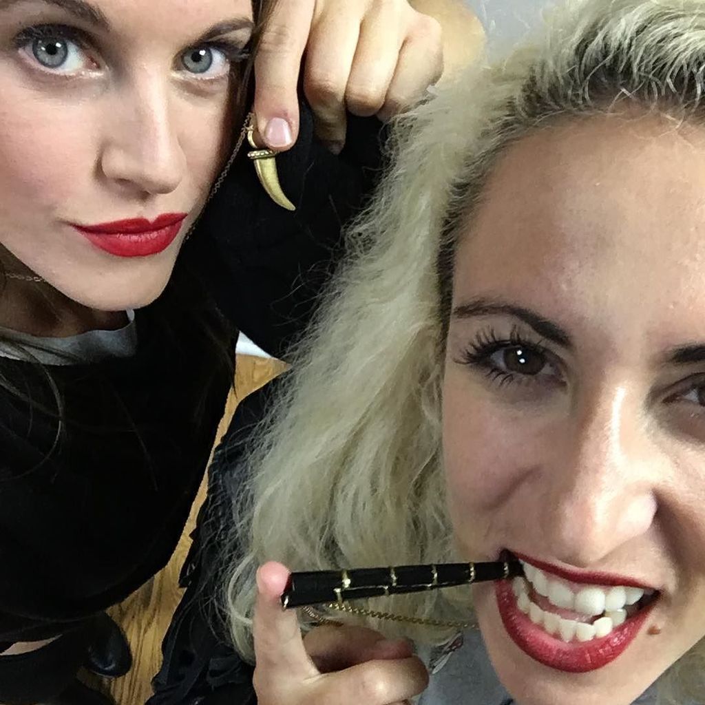 SidePonyNation's tweet photo. Aggressively Showing off our new @yuliyacjewellery #oneofakind #design #blingbling @ychorna https://t.co/LpLb8OhCEZ https://t.co/dol5iBLr0x