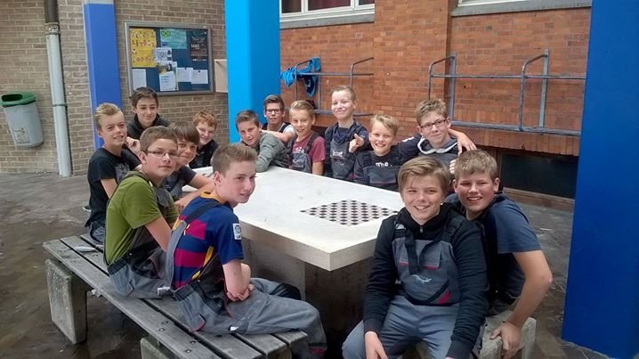 PEPGeel's tweet photo. Onze nieuwe damtafel is echt top! #Peperstraatje #PEPGeel #Kogeka @KOGEKANIEUWS https://t.co/KvGbn8ddK1