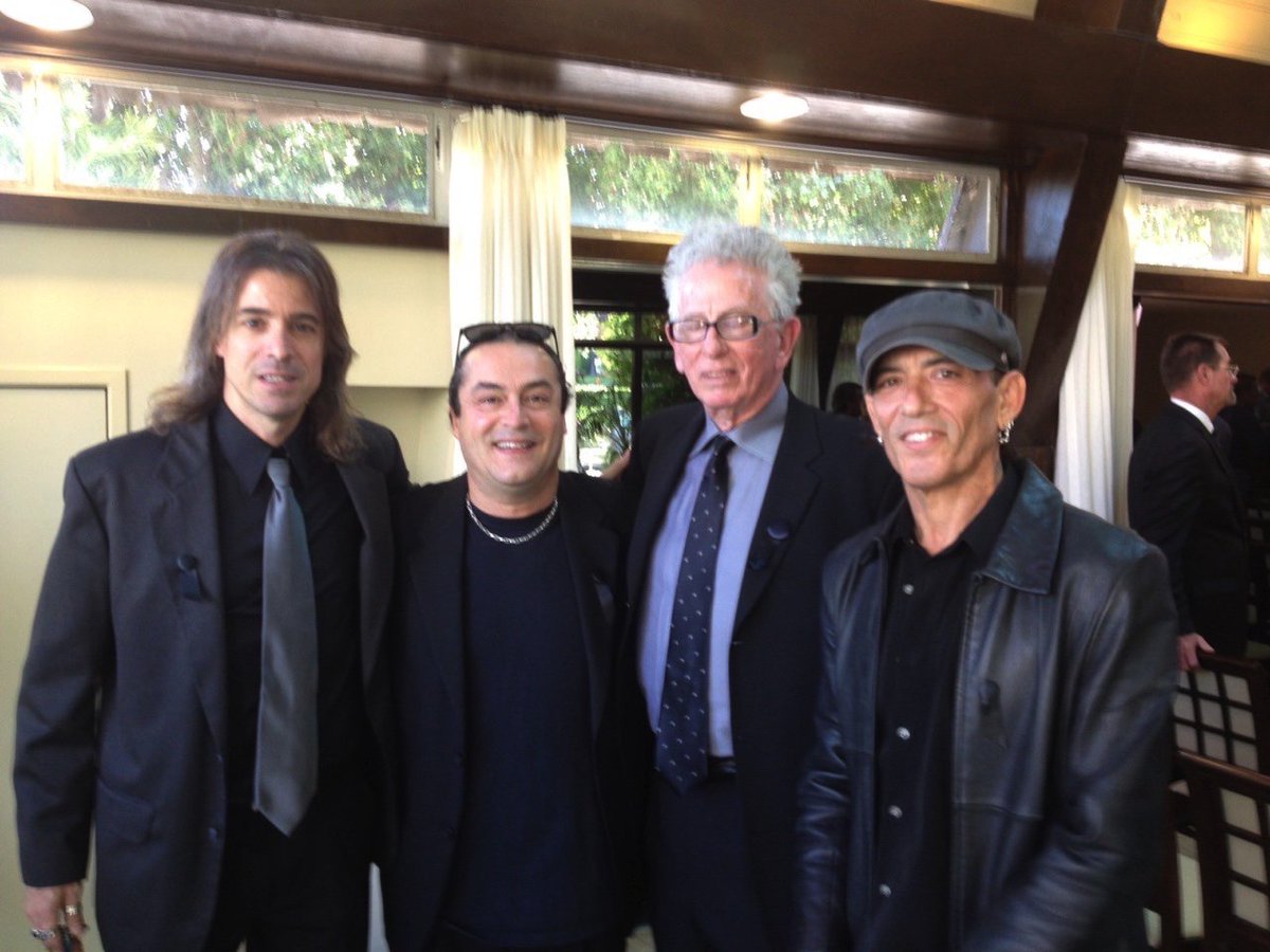 marshallberle's tweet photo. 4 yrs ago these three guys came together in my time of need. Forever grateful. https://t.co/oNmAKVxQB6