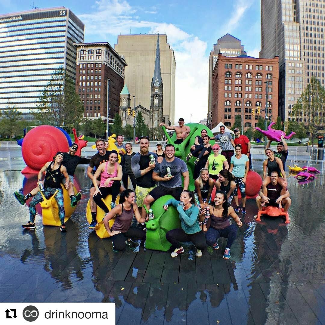 getgroupment's tweet photo. #CommunitySpotlight: #RALABALA community unites at Sweat+Feast event #fitness #inspiration ๐ท: @RALA_BALA @drinknooma https://t.co/7EN5OhWiox https://t.co/ItFbWeXy7R