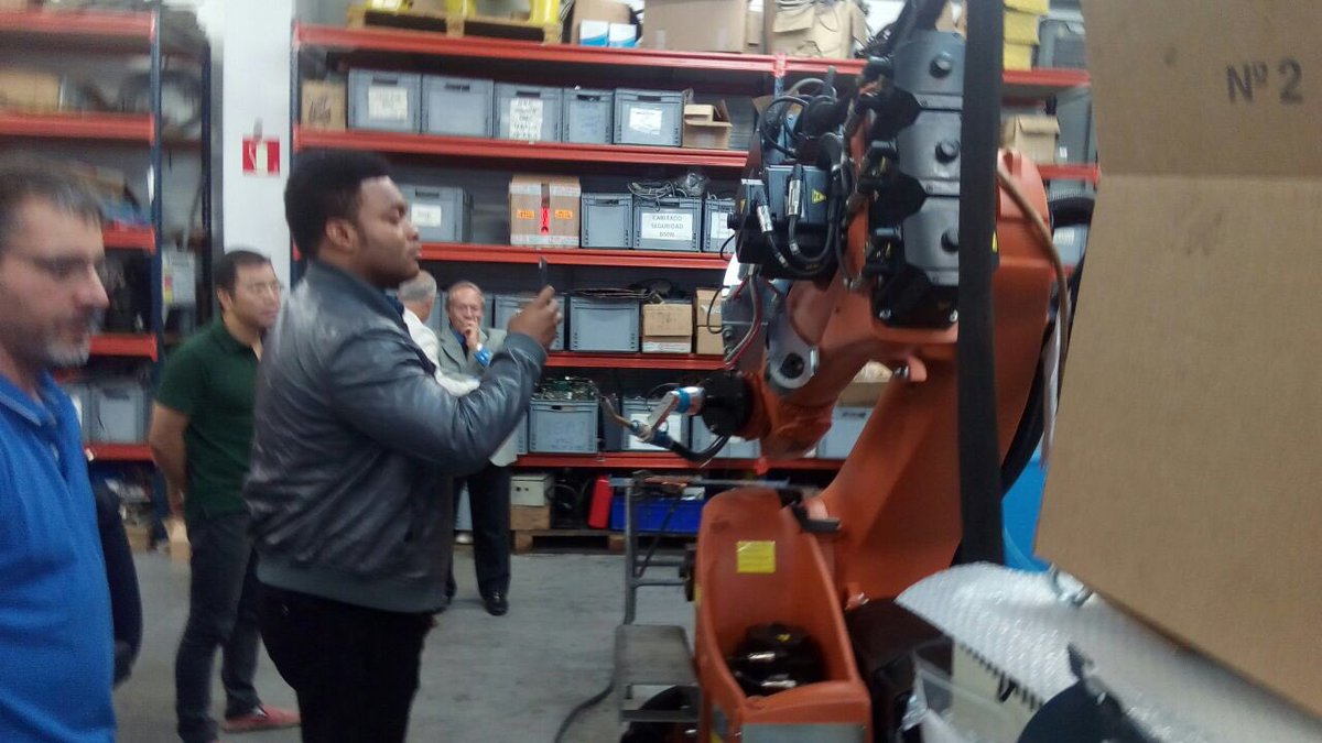 kwadwosafo_Jnr's tweet image. Be consistent, Observe, focus and reinvent yourself to be able to keep up. #halfmanhalfmachine #kantankaishere