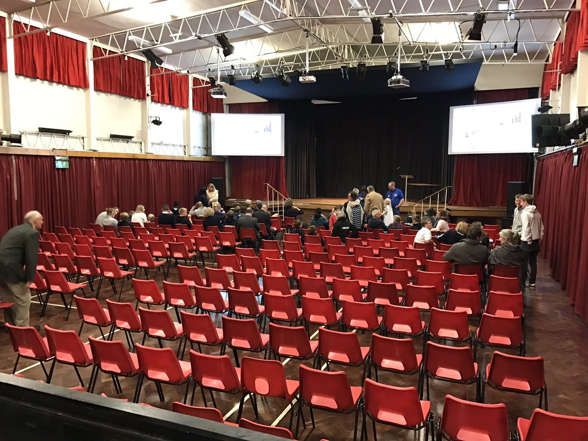 HDSL2016's tweet photo. Welcome back everyone! Kick off shortly! #HDSL2016 https://t.co/n0un7AiQo3