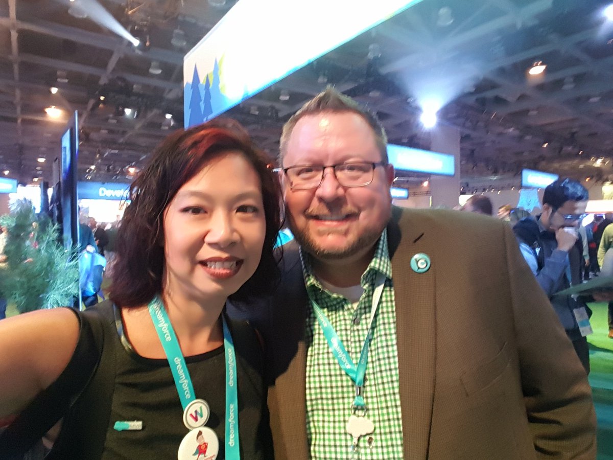 jenwlee's tweet image. Great seeing ya, @MikeGerholdt #DF16 #AdminMeadow