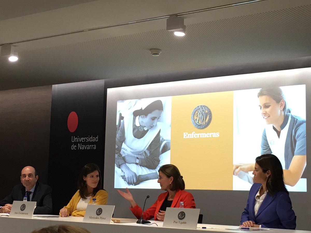 noesanzg's tweet photo. Emotiva presentación del libro #Enfermeras. Enhorabuena a los autores y gracias @enfermeriaunav, sus @alumni_unav por ese #OtroModo de hacer https://t.co/NUgZZ2sZLc