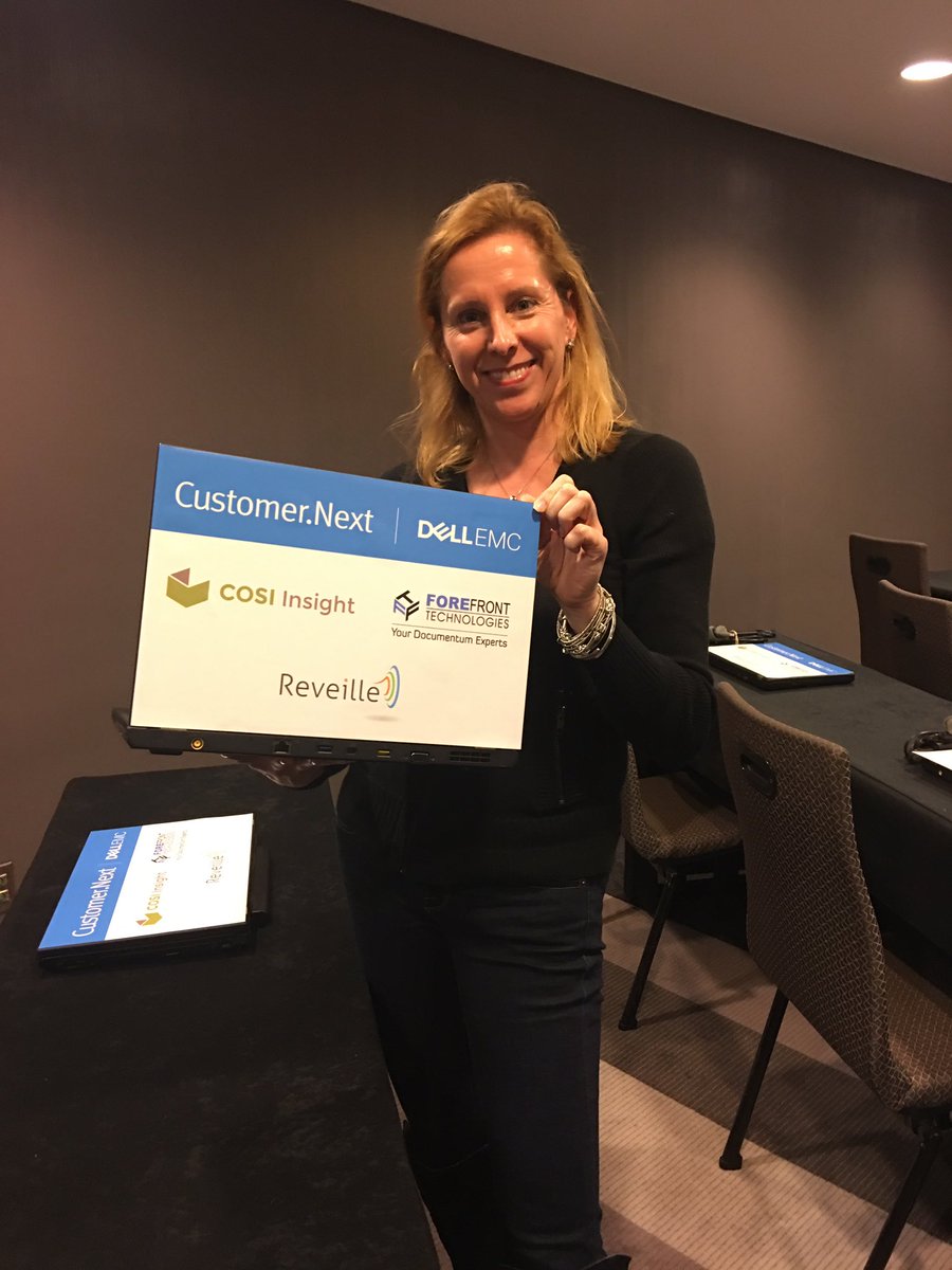 erinbellomo's tweet photo. We ❤️️ our sponsors! @ReveilleSoftwre @cosiconsulting @FFTechnologies Ready for hands on labs!  #CustomerNext @ktinalumsden https://t.co/lPUjKvTSg0