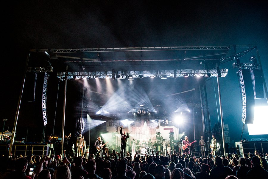 An unforgettable ending to our US Tour Sunday night at #RockCarnival! #theused15