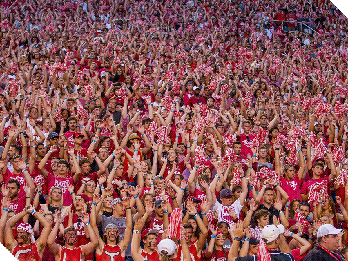 ArkRazorbacks's tweet photo. ALL students in RED.
Be LOUDER.
#BEATBama https://t.co/vKIthrZDsy