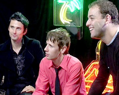 maria_nero's tweet photo. #MuseHistory Oct 4 2004 #QAwards #London #bestliveact #BestLiveBandEVER #muse #AwardWinningBand #TalentBeyondMeasure https://t.co/Q1WInHmtyK