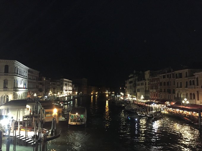 I'm at Rialto Bridge in Venezia, VE https://t.co/q4nXivPoJE https://t.co/Q7ip0Djxpw<a href="/tag/kubrickcccb"class="tags"><span>#kubrickcccb</span></a>