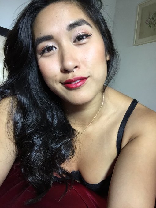 Loving my hair today for cam https://t.co/V7g1OZ0G7F<a href="/tag/live"class="tags"><span>#live</span></a>