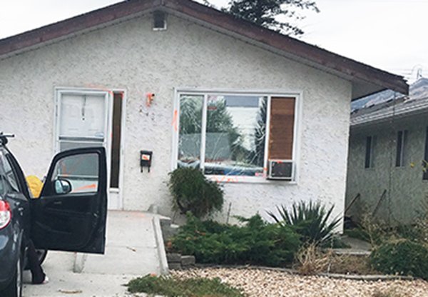 PentictonNews's tweet photo. Alleged 'drug house' in #Penticton target of graffiti https://t.co/qANluwMylD https://t.co/0AYqnRerSQ