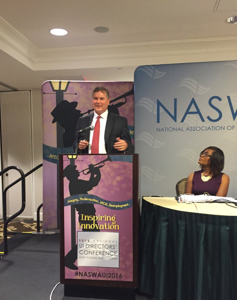 JulieEllen3's tweet photo. Dr. Dek Terrell, LSU economist on economic outlook at #NASWAUI2016 #NASWAorg https://t.co/LMZnD45qnm