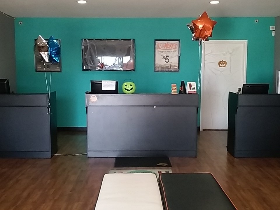 #JetEast ready for the month of October! 🎃 #TealTuesday #boostmobile #JetWirelessGroup <a href="/Jetwirelessgrp/">Jet Wireless Group</a> @DW_Marceco <a href="/SPG_JeHi/">Je Hi</a>