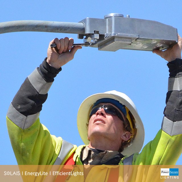 SolaisLighting's tweet photo. #LyonLincoln gave a roar of approval when it came to our #SecureLite #LED #exterior #fixtures! https://t.co/ryAdsVWfhq #PowerSecureLighting https://t.co/iZjKqtBYx7