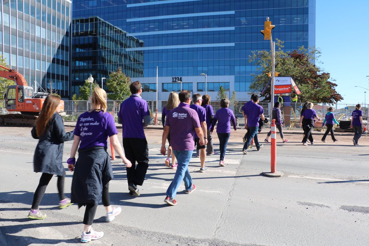 DaveLandryNB's tweet photo. There was a sea of purple walking all across Canada today. @GrantThorntonCA #MakingStepsCount2016 #bbbsc #BreakfastCanada #BGCCAN https://t.co/V3ZSkvec0B