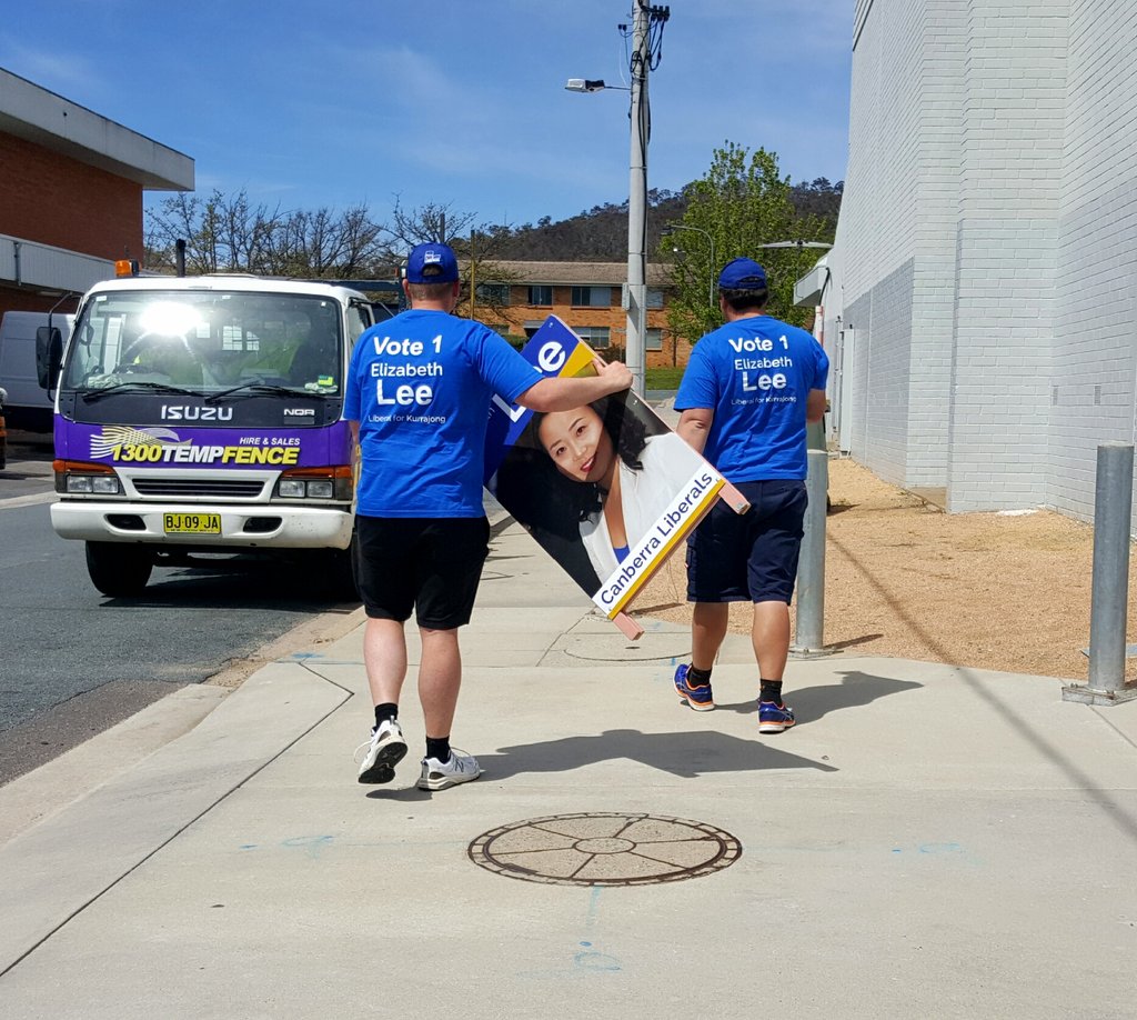 ElizabethLeeMLA's tweet photo. #TeamElizabethLee always working hard...a beautiful day in #Canberra #CBR #actpol #actvotes #actelection2016 10 days to go! https://t.co/Qo7DMG2cVx