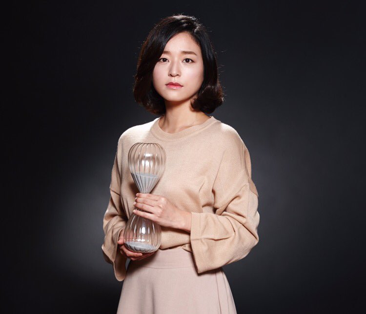 연극 <페리클레스>의 새로운 뮤즈-배우 전성민. 무대를 가득 채우는 진한 에너지를 지닌 배우 전성민이 2016년 <페리클레스>의 새로운 마리나로 무대에 오릅니다. 11.10(목) - 12.04(일) 예술의전당 CJ 토월극장 #연극 #페리클레스