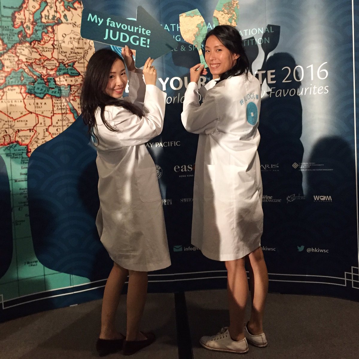 CINDIEMINDIE's tweet photo. About last night - pretending to be judges at the Test Your Palate wine-tasting challenge.👯 #winetasting #wine #hkiwsc #hkiwsc2016 https://t.co/gZ5t9hcRQD
