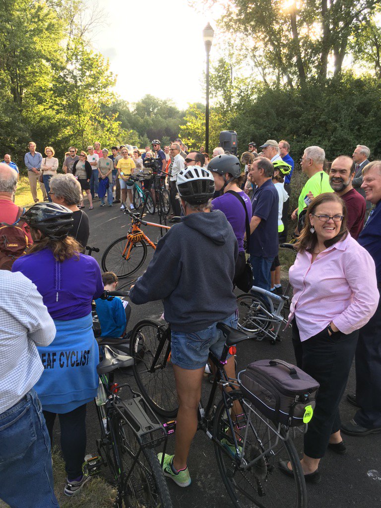 PBM4COF's tweet image. #sharedusepath opening draws happy pedalers, pedestrians