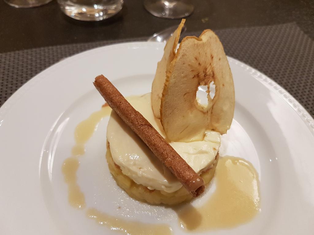 jmbruel's tweet photo. #CrepesChallenge #7 crêpe suzette. #models16 nice evening with friends cc @BelloirNicolas @colletp @petitroll... https://t.co/2LKqEv6Qwy