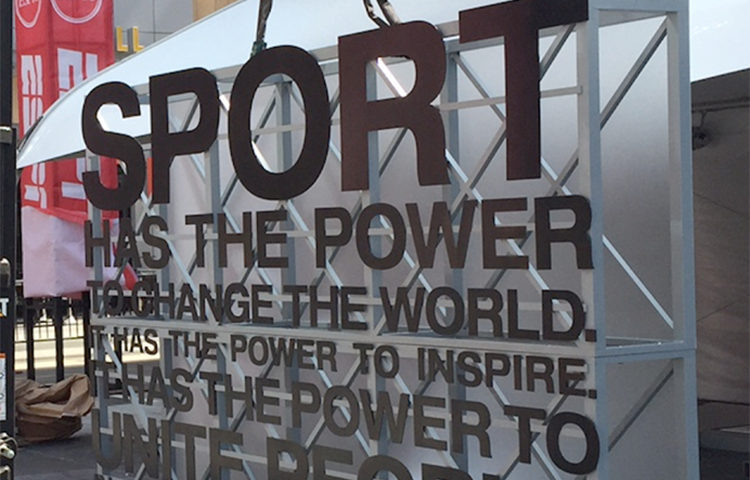 ATLHawks's tweet image. Excited to have @espn &amp;amp; @Ctr4CHR's "Breaking Barriers" display in our building on Monday! Details: on.nba.com/2dZvs0G

#ENSPIRE