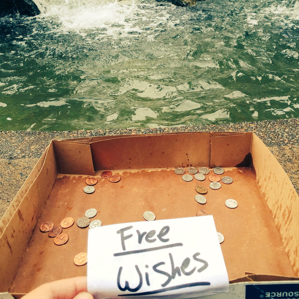 WillametteAlum's tweet image. Free Chicken Fountain wishes. #Willamette_U