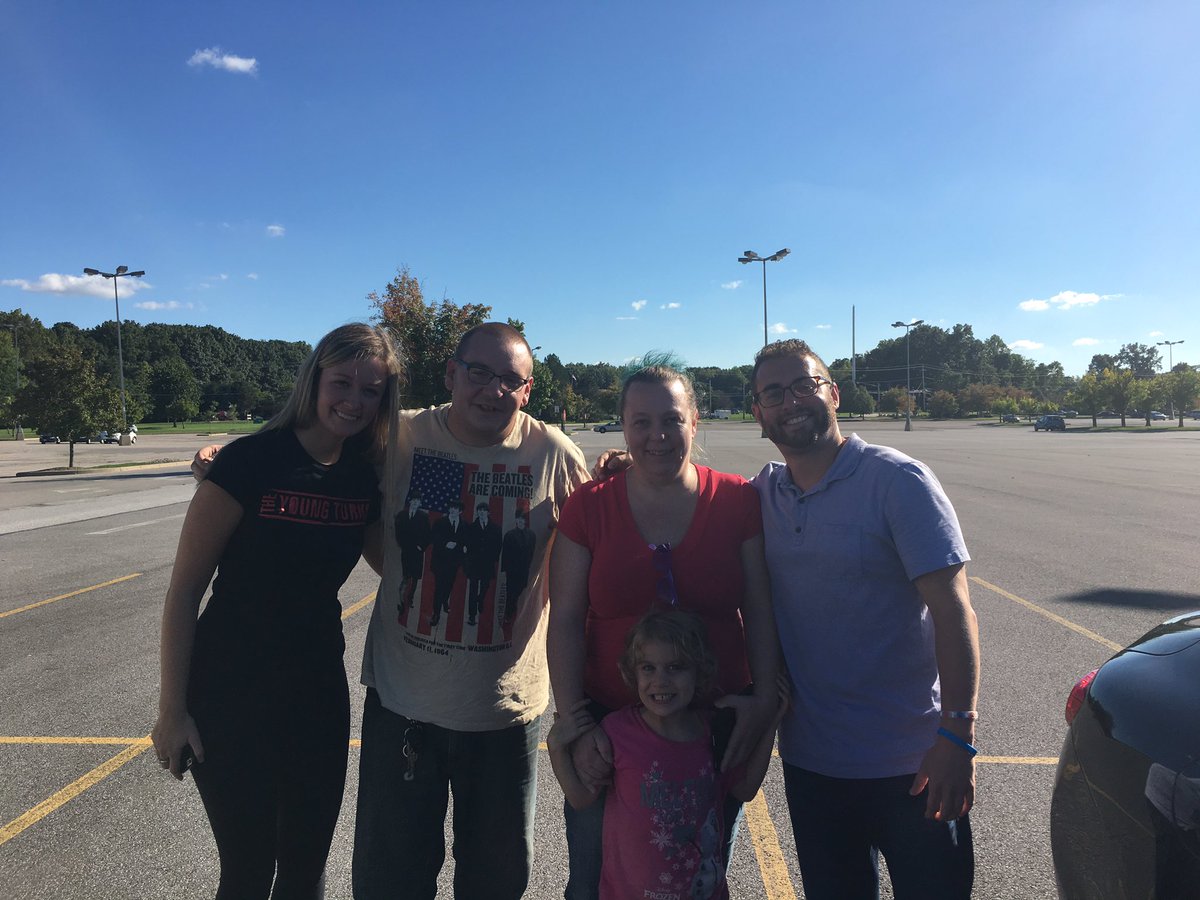 JordanChariton's tweet image. Moving/disturbing #DisappearingMiddleClass interview w/ Stephanie, living on $140 a week w/ 2 kids/disabled husband