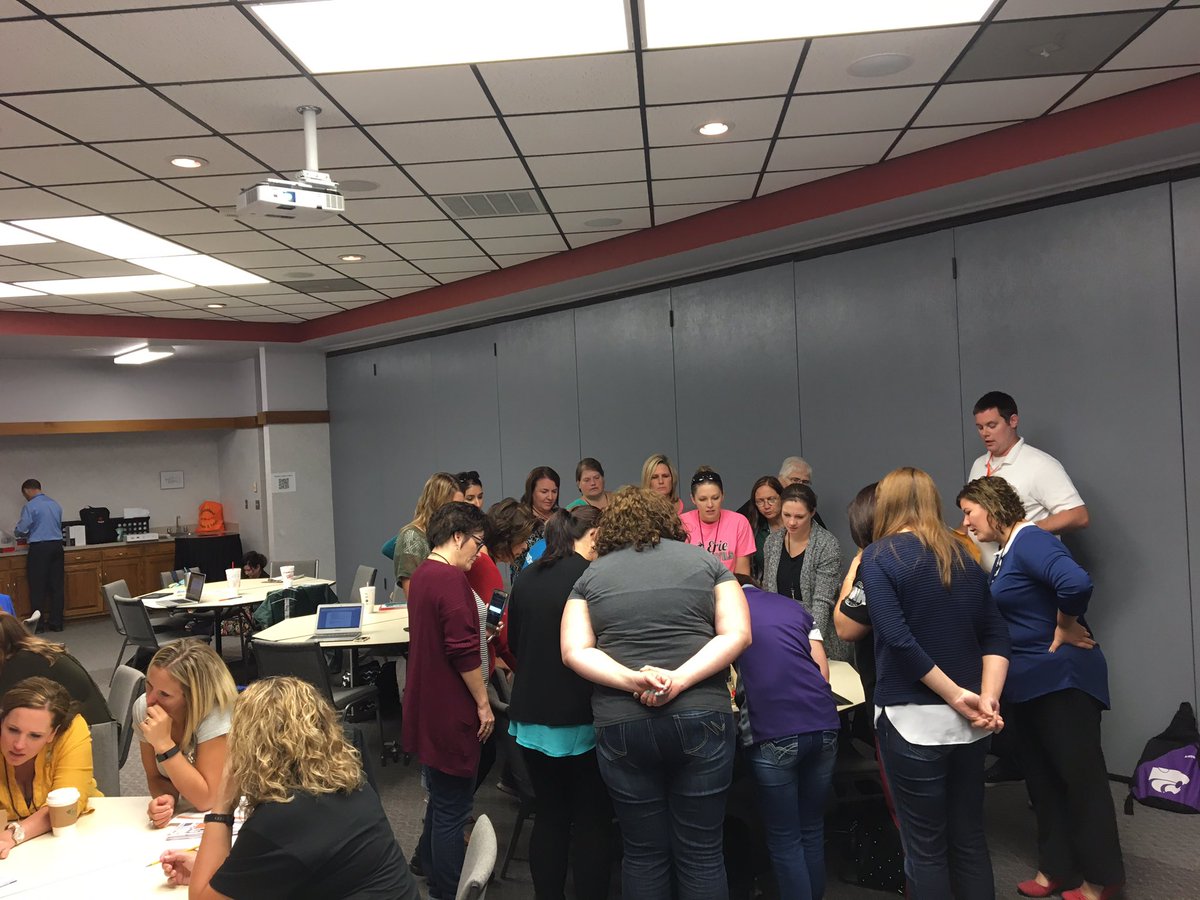 Gudde620's tweet photo. Today educators learned about @breakoutEDU and had fun doing the challenges! #gbetc16 https://t.co/oLh6K7qfE6
