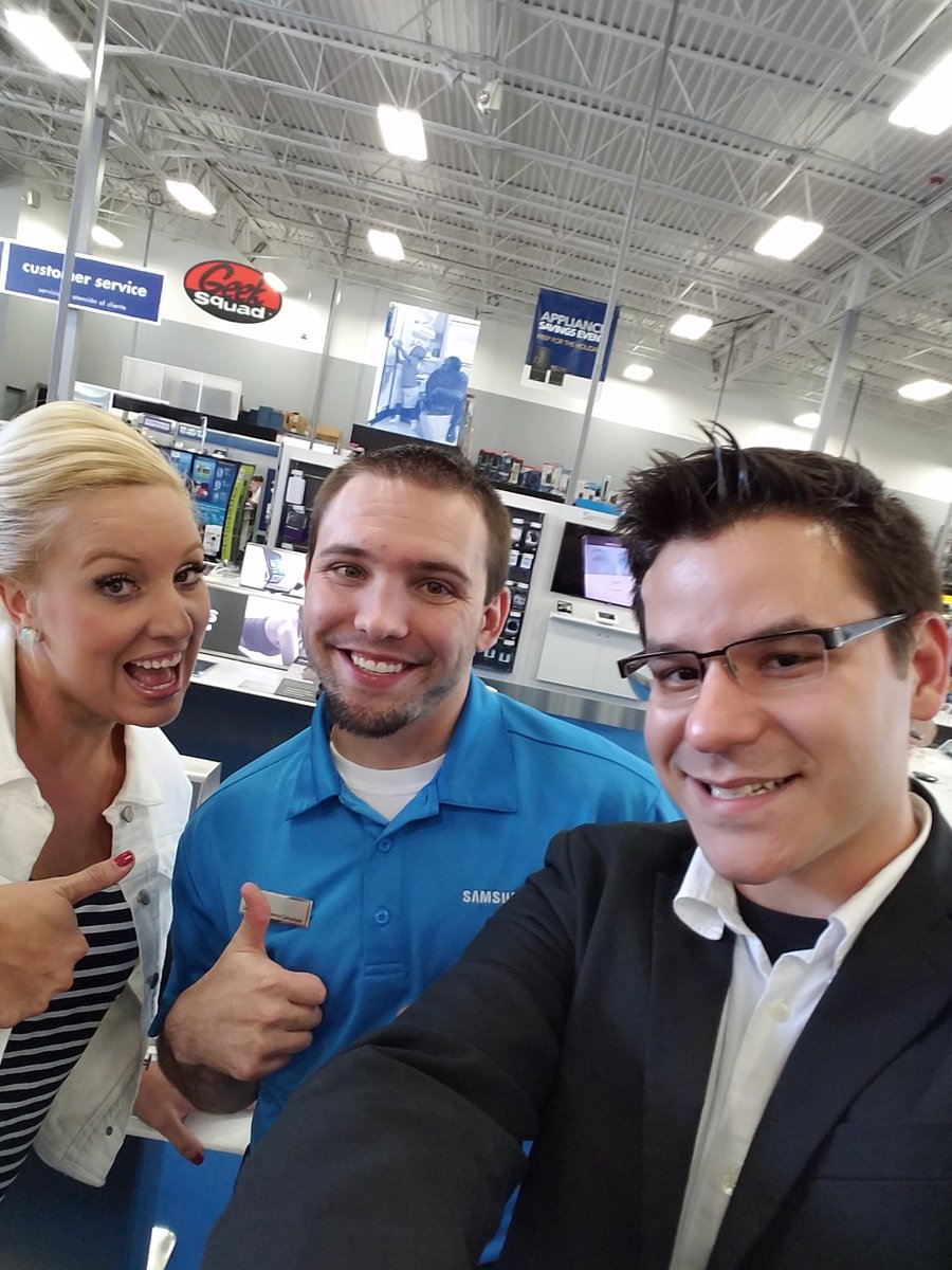SamsungAP16's tweet photo. Market introductions #LoveTheField @Krivs14 @RockyRickard @Tarareeve1984 https://t.co/TB84ZoKjeQ