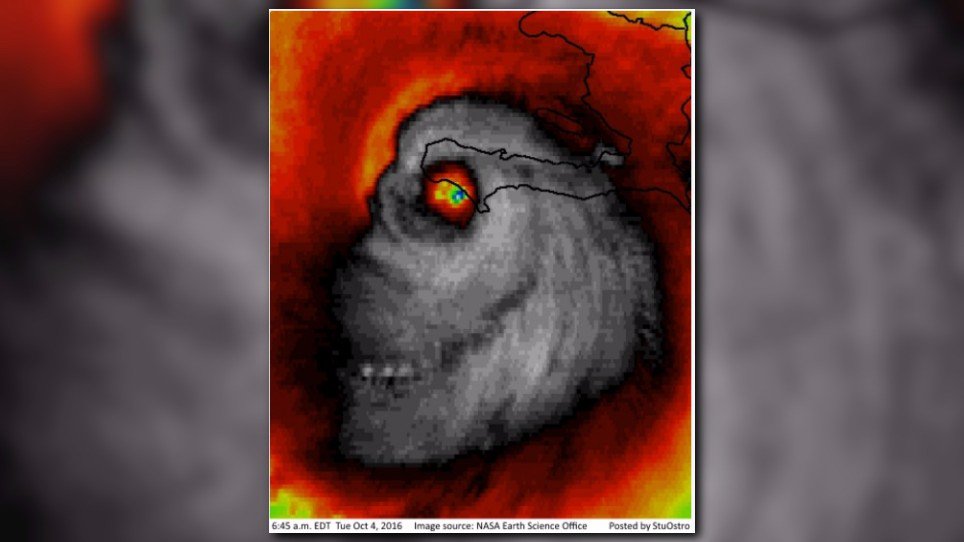 12News's tweet photo. This real satellite image of Hurricane Matthew is making its way across the internet. What do you think it looks like? Photo: Matt Daniel https://t.co/vrwLtkWIID