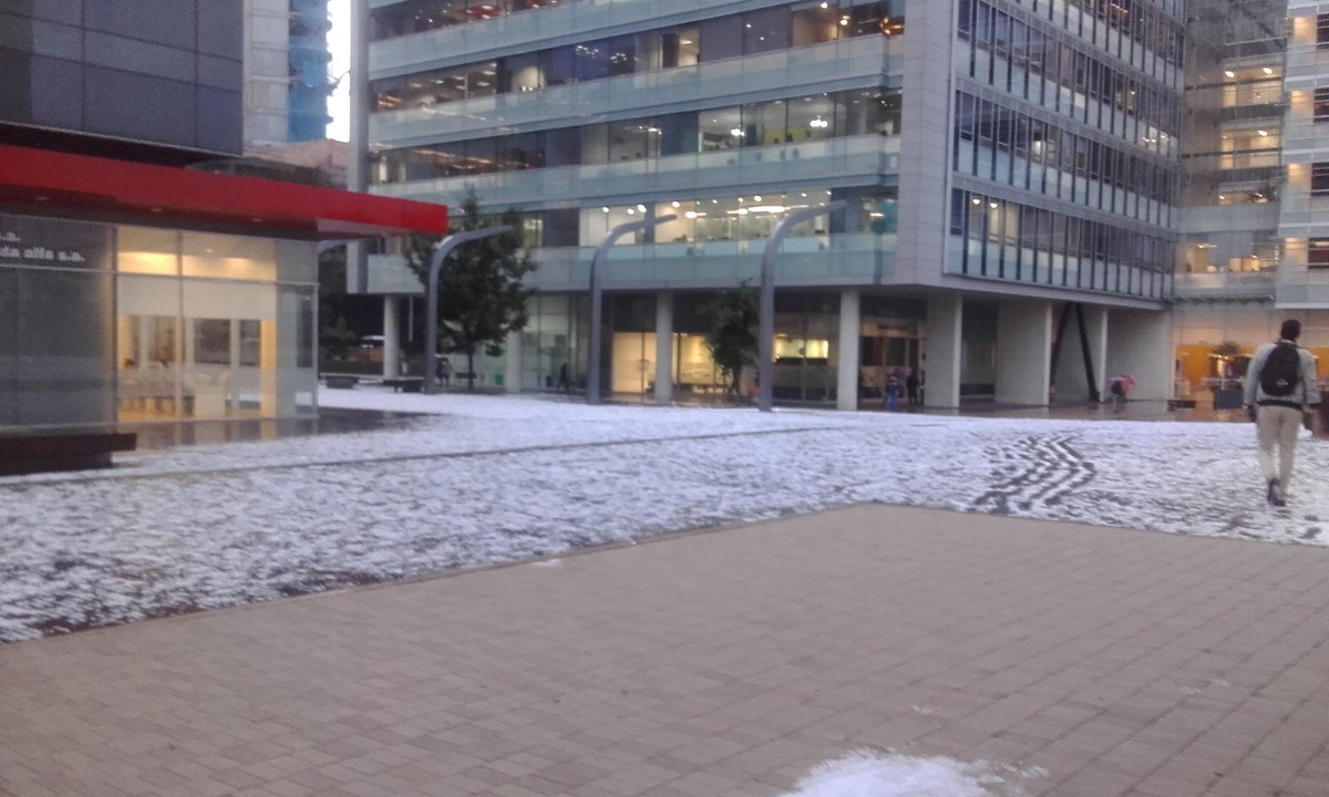 INGRIDR72105607's tweet photo. Invierno #bogotahermosa https://t.co/CtrX6qKd3y