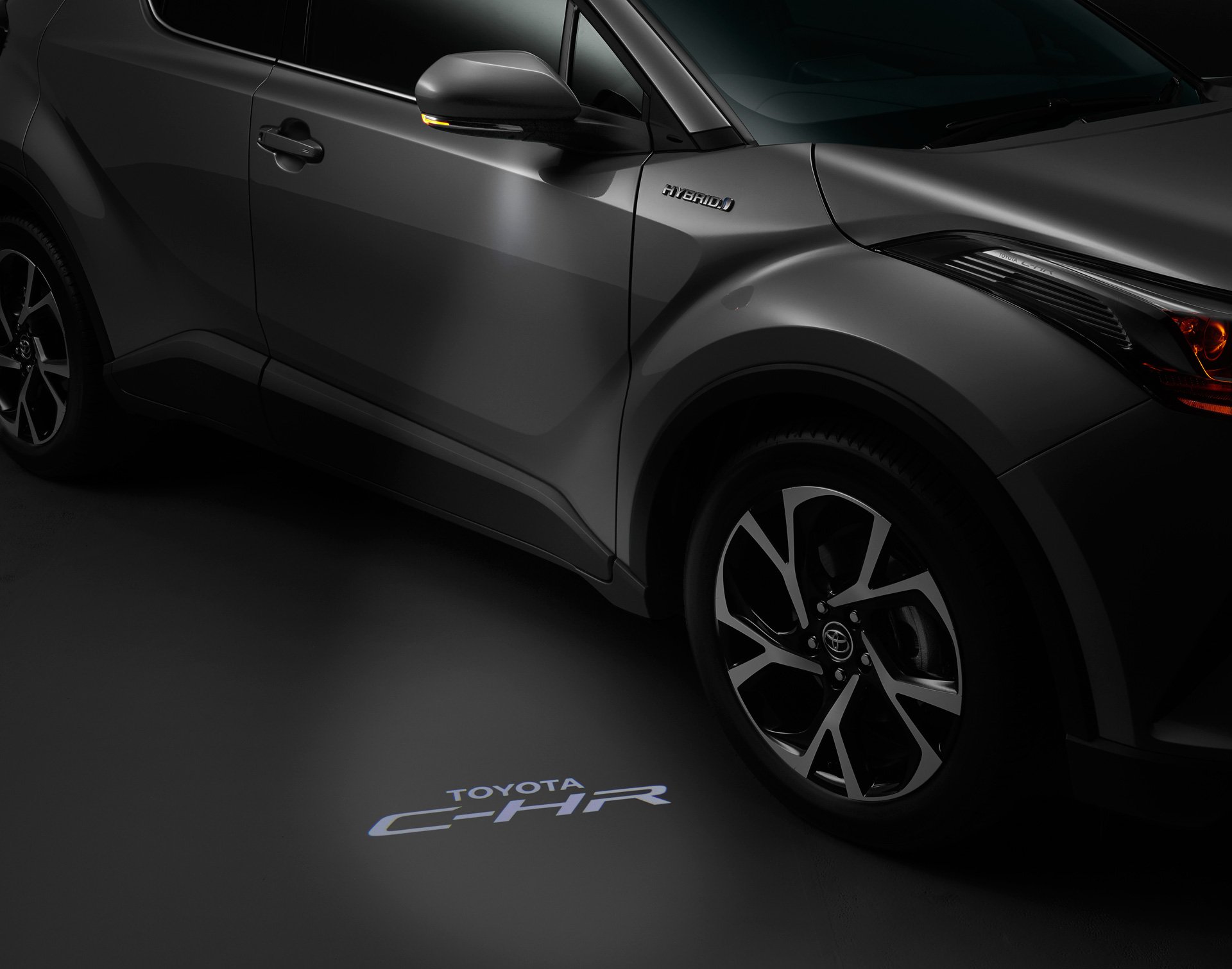 トヨタ C-HR 左ドアミラー 純正箱付き❗️