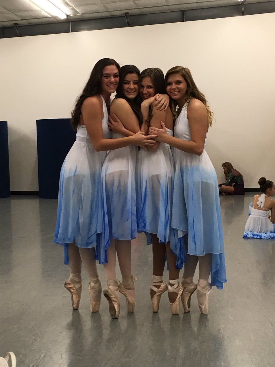 Happy #NationalBalletDay from me and my bffs 🙃 miss breaking my toes with y'all