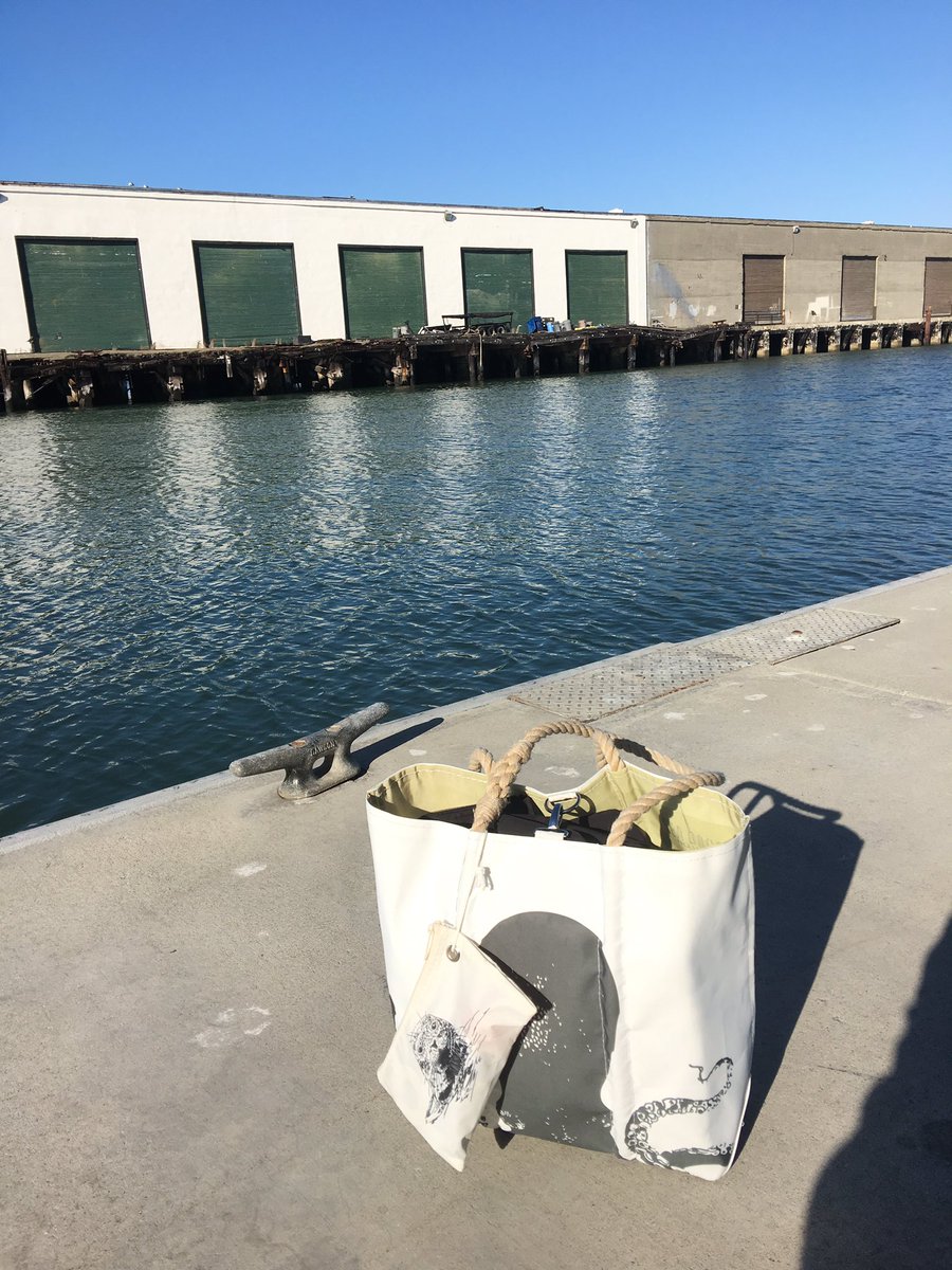 saltshenanigans's tweet photo. Taking my new @SeaBagsMaine bag and clutchlet sailing today #Fredab https://t.co/hCCnfUcVMr