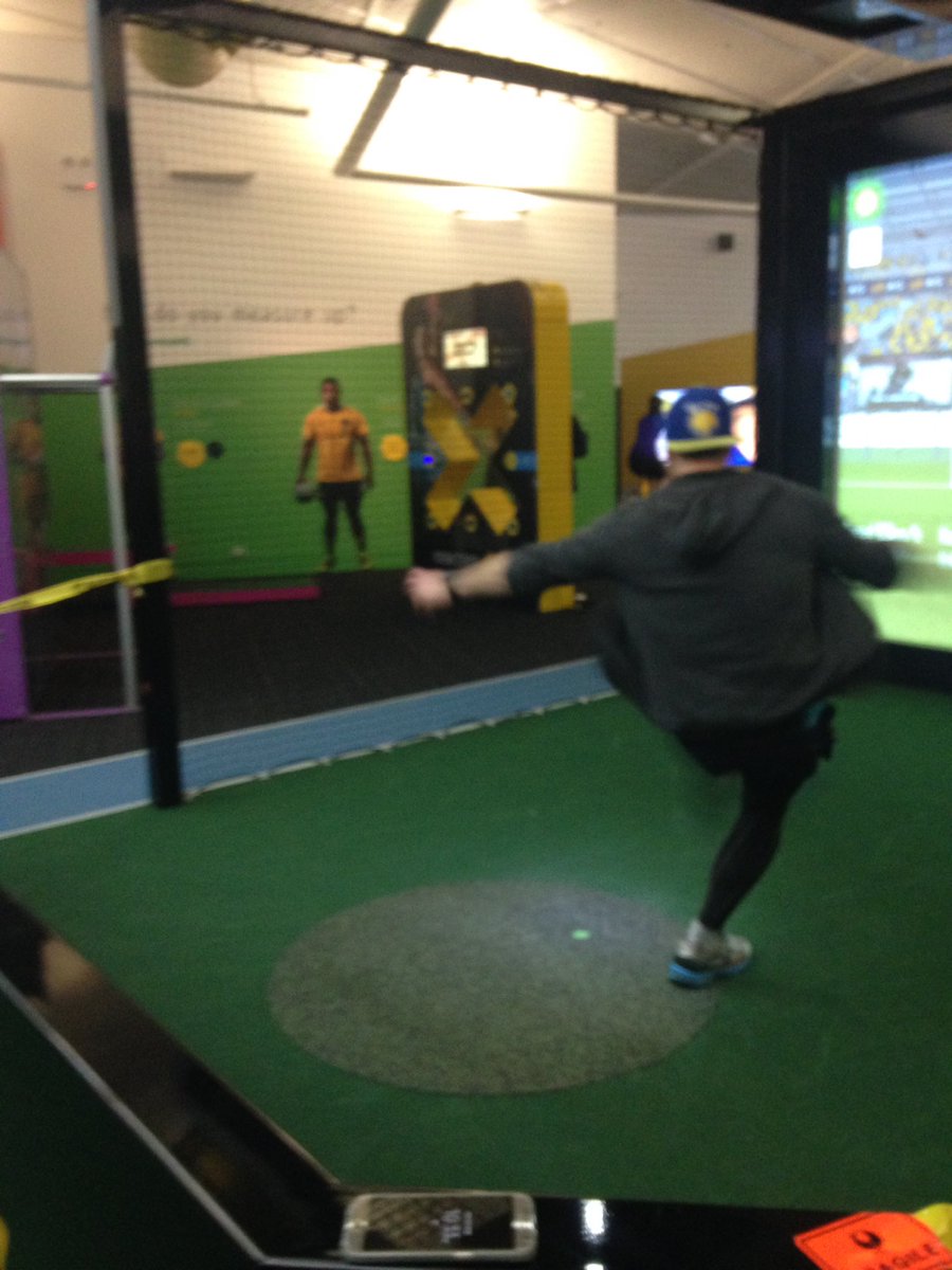 MelissaCrawf's tweet image. Goooaaaal!! #genxt #instituteofsport #killingit @AFA_Voice @SteveCrawford78 @AIAVitalityAU