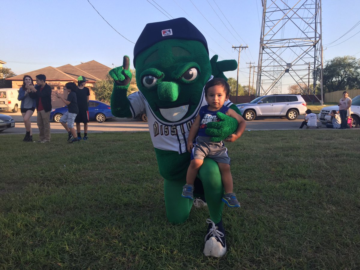 missionsmilb's tweet photo. ...@Ballapeno a big hit at El Sendero HOA event on #NationalNightOut https://t.co/dAtfiXMxr3