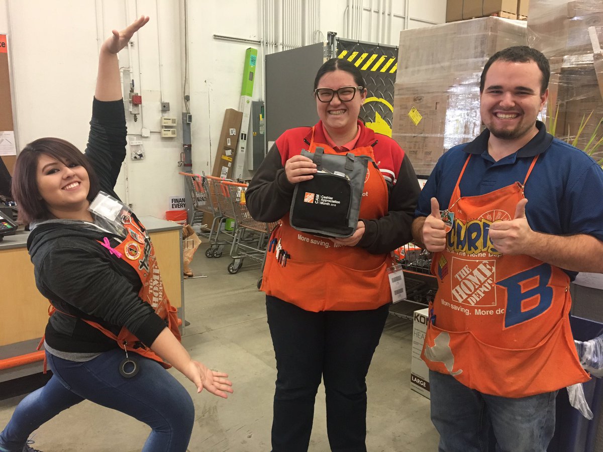More CAM swag bags have been delivered to the awesome cashiers at #phenomenal4407 <a href="/D53_CAM/">D53_CAM</a> <a href="/CAM_THD/">THD_Front End Ops</a> #CAM #pacnorthproud