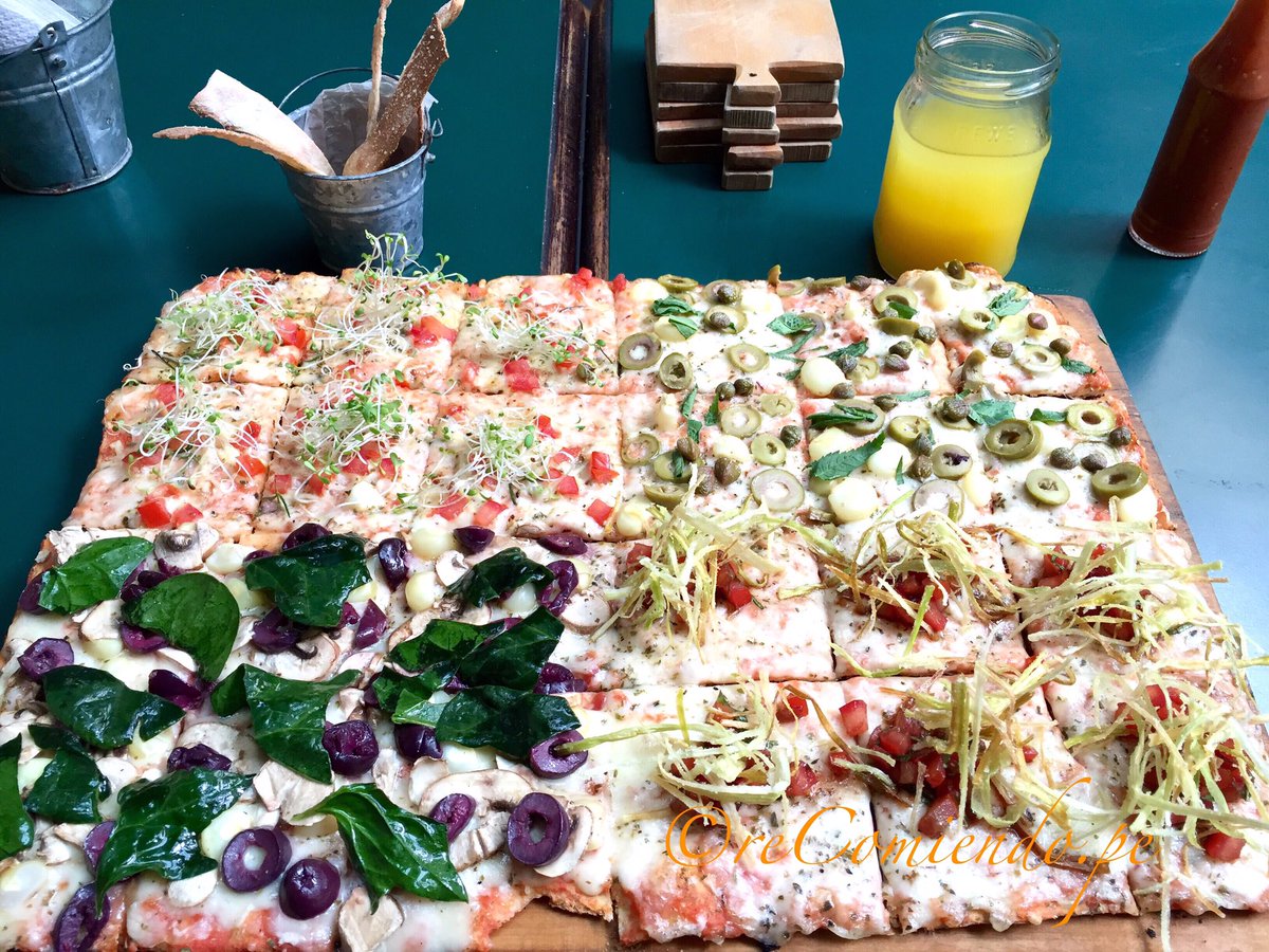 recomiendope's tweet photo. Pizza 4 Sabires @ Veggie Pizza Barranco, Lima -Perú #perufood #limarestaurants #visitperu #Peru #limaperu https://t.co/bUy4hgShNP