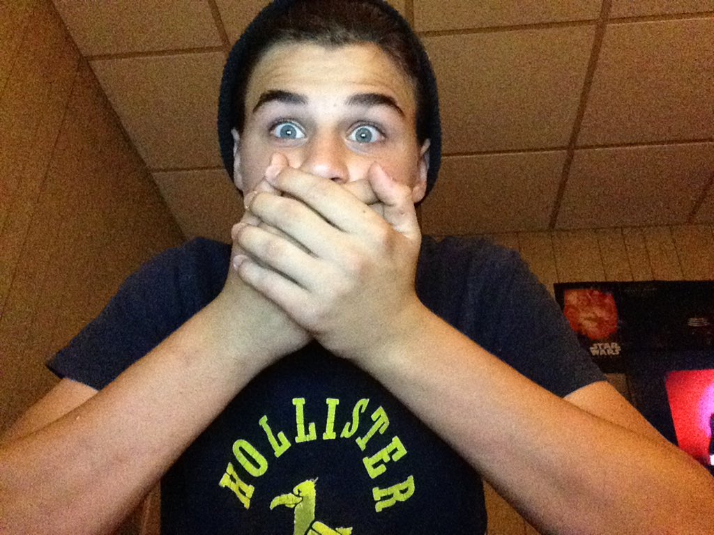 RealPhoenixJ tweet picture