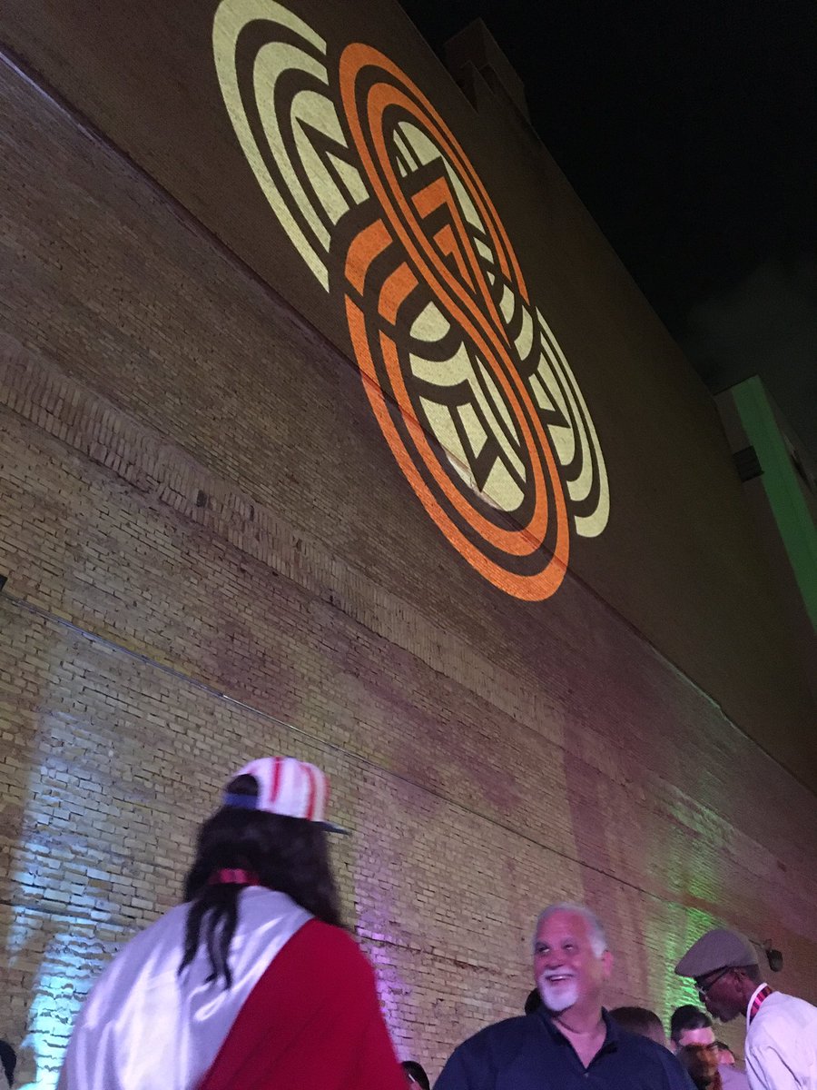Lovely_Loya's tweet photo. Eye spy @spursjesus and #awesome people everywhere! #downtownsa #sabrandlaunch #keepitpuro #sapride https://t.co/hQMvPVeEVP