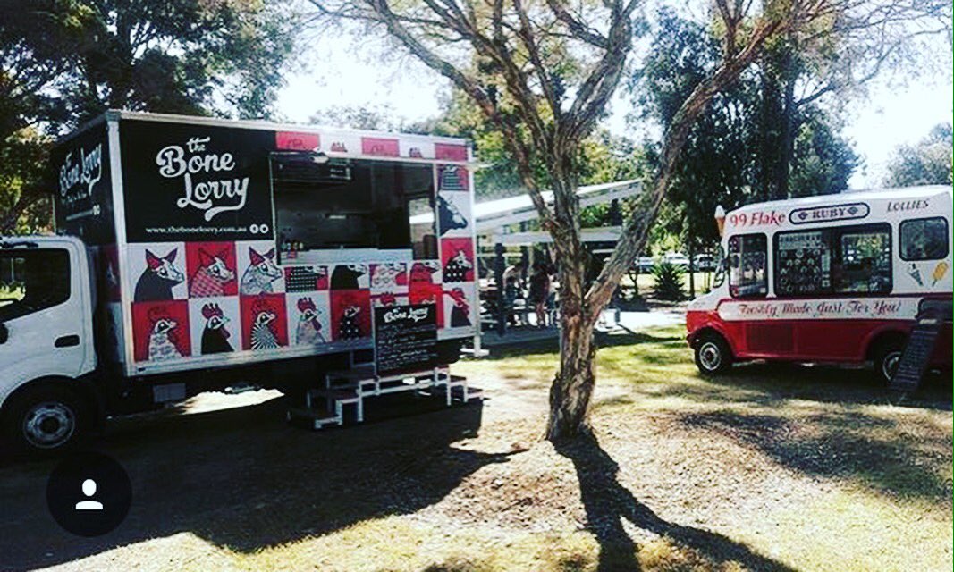 RubyIceCreamVan's tweet image. Hanging with @thebonelorry at #beaurepairesmitchelton tonight from 6pm

#bnefoodtrucks #thebonelorry #rubyicecream