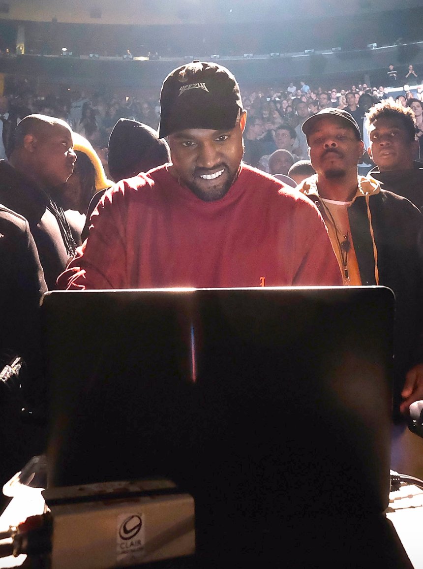 andrewsili's tweet photo. me on the internet vs me irl https://t.co/rOZ3KLUCi2