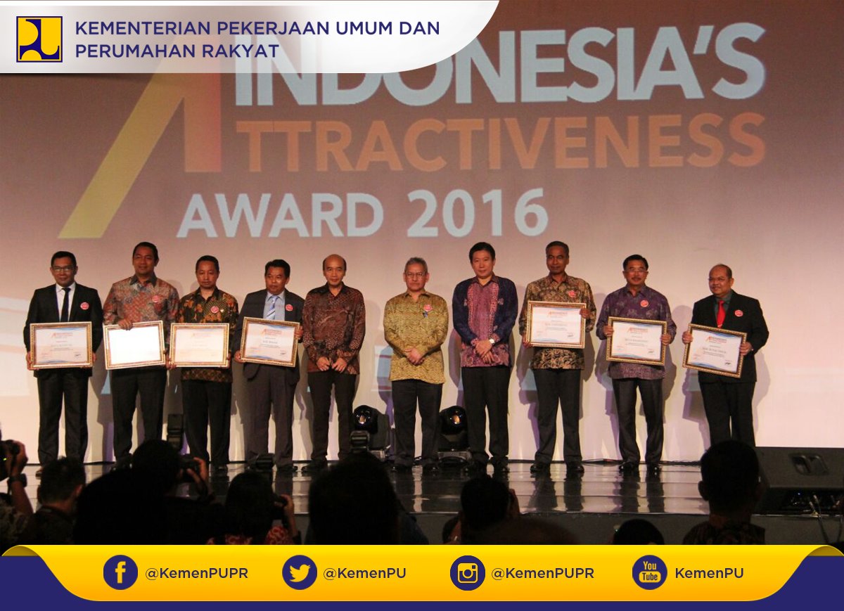 Tujuh kota dan kabupaten di Indonesia meraih penghargaan Indonesia Attractiveness Award kategori infrastruktur.