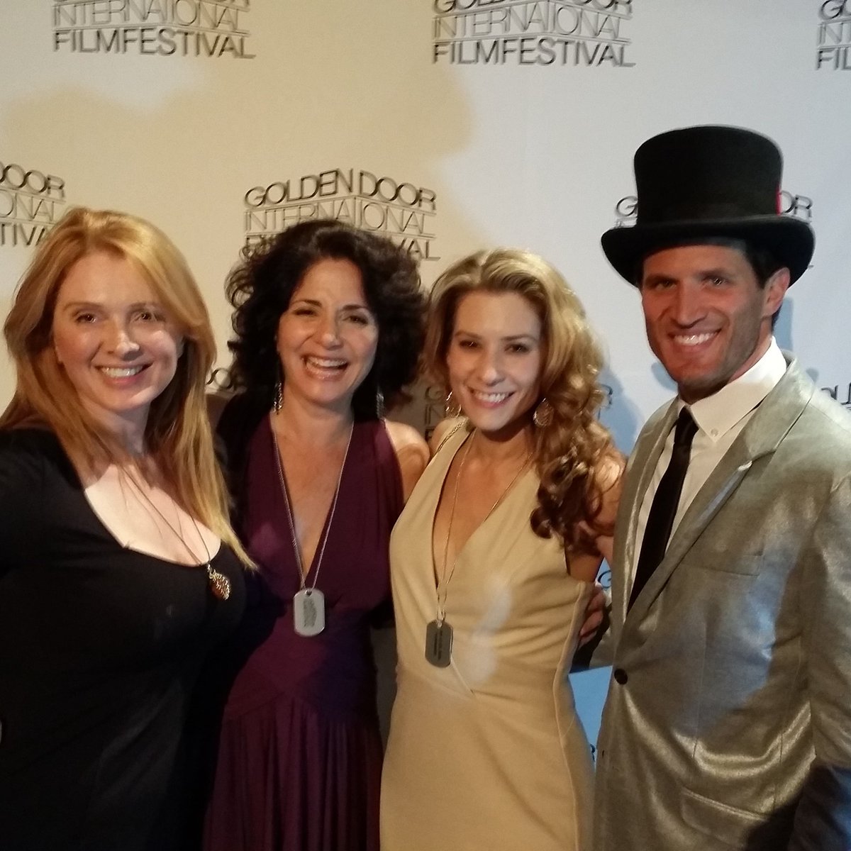 ExRockette's tweet photo. #agrtists #filmmakers @GoldenDoorFest #thisshitworks @AGRNYLA #motheroftheweek @HeatherOScanlon @andypeeke @Debtwiss https://t.co/krf9U3K38y
