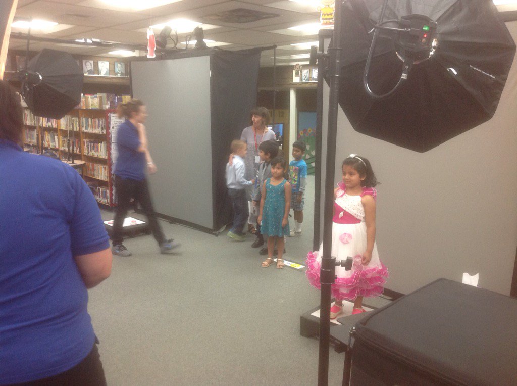 MTMerickel's tweet photo. Picture Day https://t.co/6sALeOQrFr