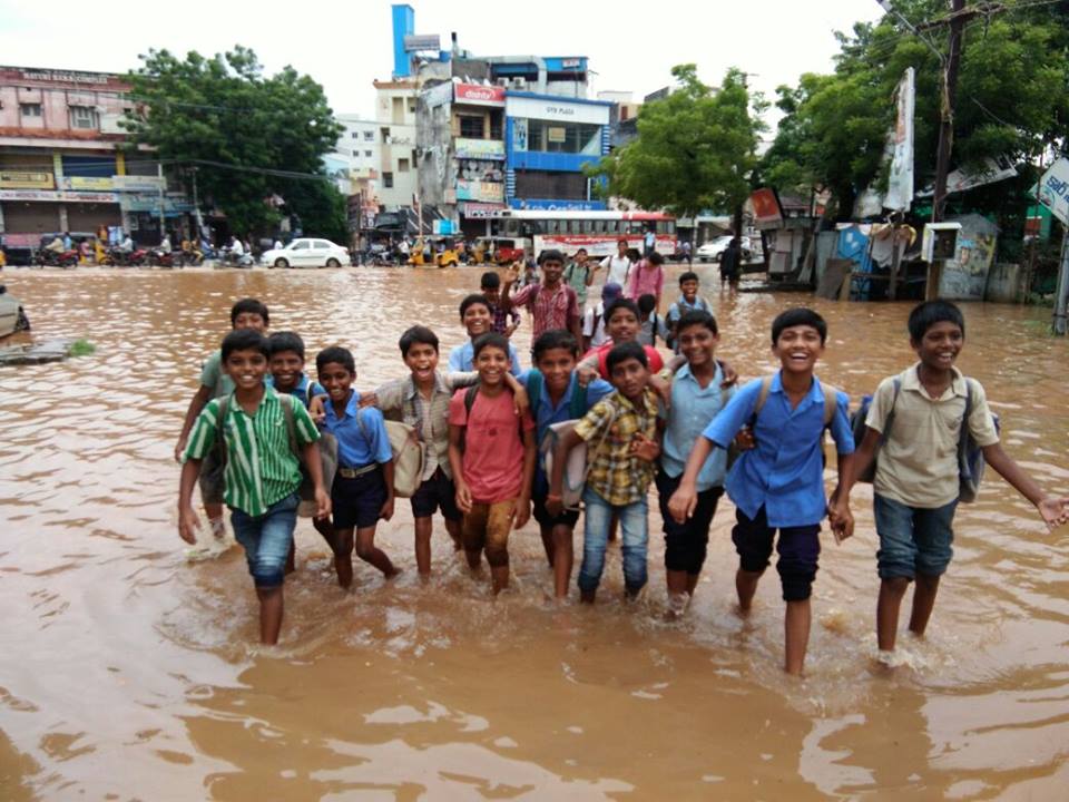 WeAreHyderabad's tweet photo. We get stuck in #HyderabadRains We don't Crib...We smile....we decided to pose together :) https://t.co/uNlgcx6HgY