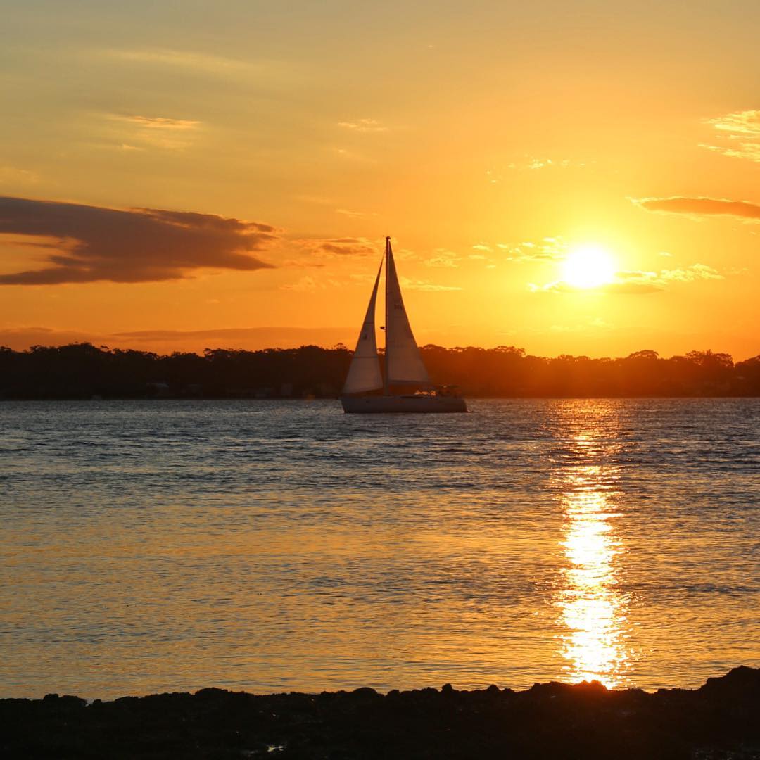 Enjoy golden beaches and golden sunsets at <a href="/Port_Stephens/">Port Stephens</a> #NewSouthWales
📷jane_cara (IG)